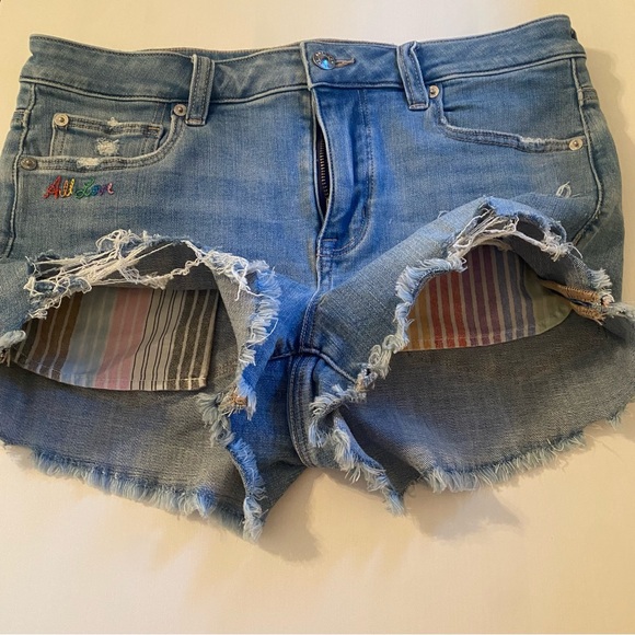 American Eagle Shorts - Picture 2 of 5